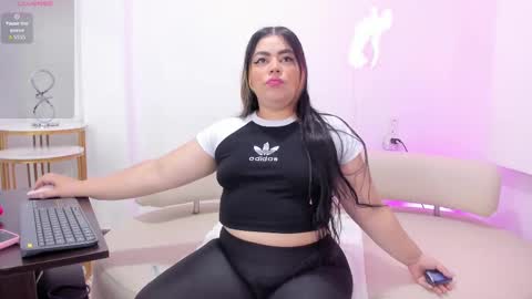 Snapshot of miss_francheska chatting on 09-12-25, 11:32 Francheska online show from 09-12-25, 11:32