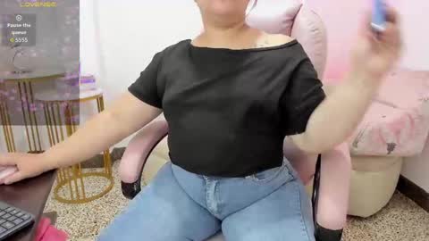 Snapshot of miss_francheska chatting on 10-07-25, 11:40 Francheska online show from 10-07-25, 11:40