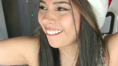  Elisabeth  IG galax xxia       online show from 12-25-24, 04:44