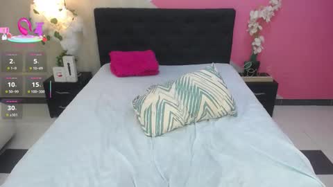 miss_honey1 online show from 09-11-25, 01:49