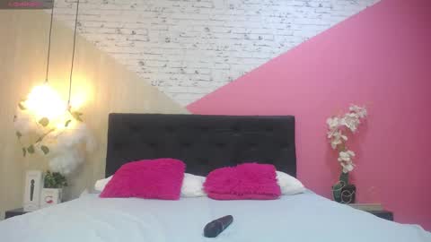 miss_honey1 online show from 09-17-25, 11:28