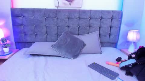 miss_horney online show from 12-20-25, 04:14