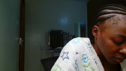 Miss Kiarrafit online show from 12-13-24, 08:51