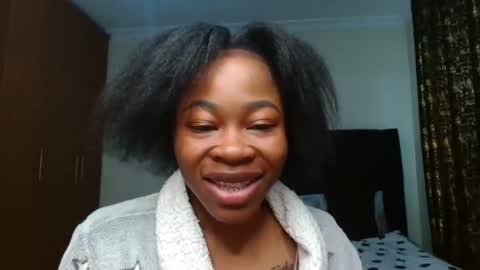 Miss Kiarrafit online show from 01-18-25, 10:39