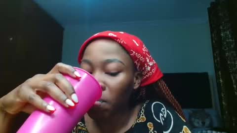 Miss Kiarrafit online show from 01-28-25, 01:49