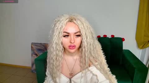 Snapshot of miss_kiten chatting on 02-12-25, 04:44 miss_kiten online show from 02-12-25, 04:44