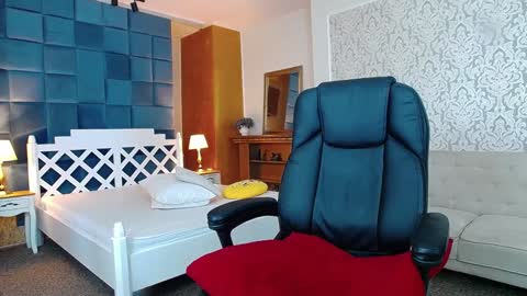 Miss Kora online show from 02-01-25, 07:57