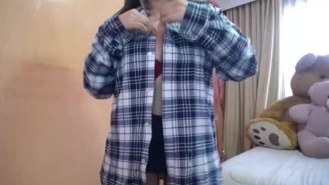 lilieth  online show from 01-17-25, 08:00