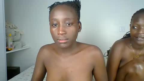 Snapshot of miss_lolah7 chatting on 05-04-26, 12:01 miss_lolah7 online show from 05-04-26, 12:01
