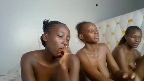Snapshot of miss_lolah7 chatting on 05-07-26, 11:54 miss_lolah7 online show from 05-07-26, 11:54