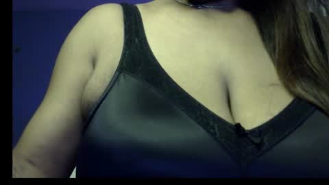 Snapshot of miss_mahi69 chatting on 06-24-26, 04:06 Mahi online show from 06-24-26, 04:06