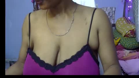 Snapshot of miss_mahi69 chatting on 07-07-26, 06:47 Mahi online show from 07-07-26, 06:47