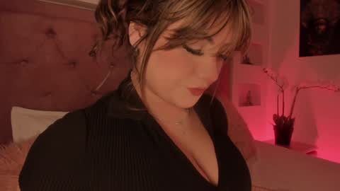 Melissa   online show from 12-15-24, 01:22