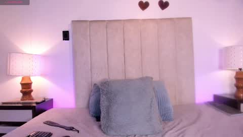 miss_milf_ online show from 04-28-26, 08:25