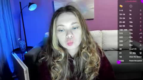 Snapshot of miss_moan69 chatting on 10-30-25, 04:08 Olly online show from 10-30-25, 04:08