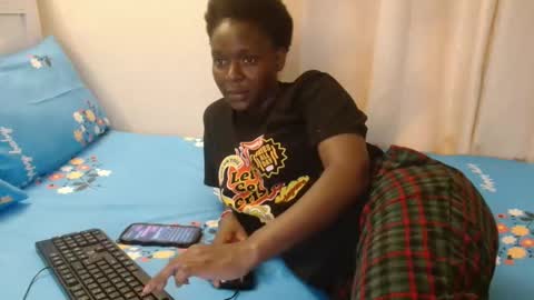 monroe online show from 04-06-26, 07:53