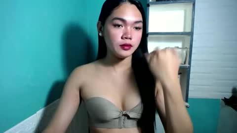 Snapshot of miss_precious_xx chatting on 03-14-26, 02:50 Precious online show from 03-14-26, 02:50