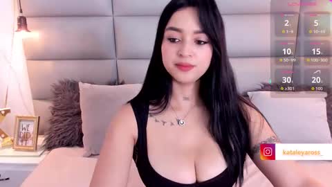 Snapshot of miss_ross_ chatting on 09-29-25, 01:22 onlyfanskataleyaross online show from 09-29-25, 01:22