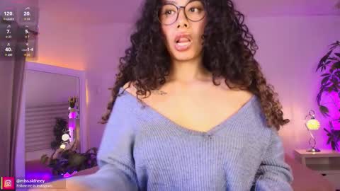 Snapshot of miss_sidney chatting on 11-06-25, 01:12 Amy Olivera online show from 11-06-25, 01:12