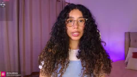 Snapshot of miss_sidney chatting on 11-19-25, 01:22 Amy Olivera online show from 11-19-25, 01:22