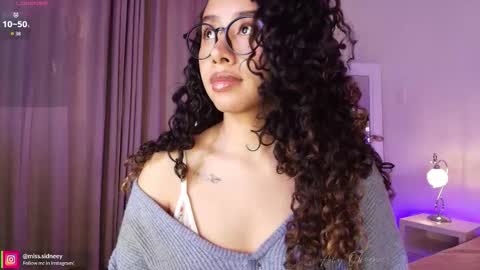 Snapshot of miss_sidney chatting on 11-24-25, 12:49 Amy Olivera online show from 11-24-25, 12:49