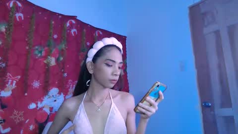 Snapshot of miss_sugar20 chatting on 12-19-25, 01:12 IM SUGAR online show from 12-19-25, 01:12