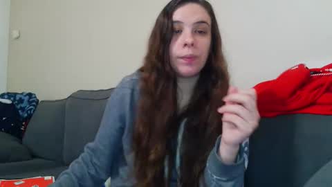 Bella online show from 04-24-26, 02:19