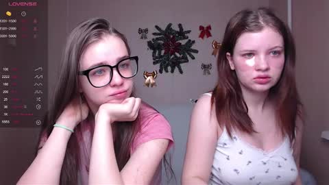 Snapshot of miss_sweetbb chatting on 01-12-25, 02:56 Bella online show from 01-12-25, 02:56