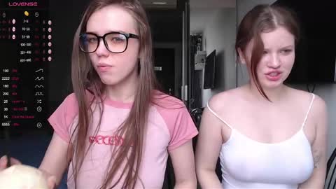 Snapshot of miss_sweetbb chatting on 01-28-25, 05:54 Bella online show from 01-28-25, 05:54