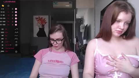 Snapshot of miss_sweetbb chatting on 02-03-25, 06:02 Bella online show from 02-03-25, 06:02