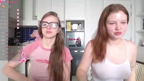 Snapshot of miss_sweetbb chatting on 02-14-25, 03:00 Bella online show from 02-14-25, 03:00