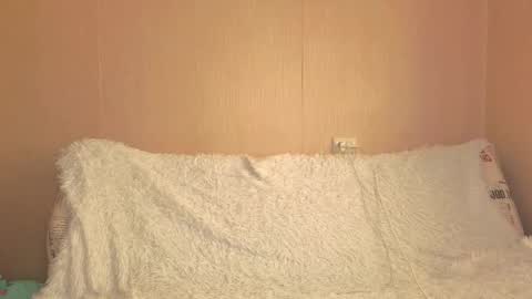 Snapshot of miss_sweetbb chatting on 11-16-25, 05:46 Bella online show from 11-16-25, 05:46