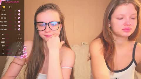 Snapshot of miss_sweetbb chatting on 11-17-25, 05:13 Bella online show from 11-17-25, 05:13