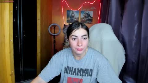 Snapshot of miss_tasy chatting on 09-22-25, 09:00 Melanie January 15th is my birthday there will be an interesting show online show from 09-22-25, 09:00