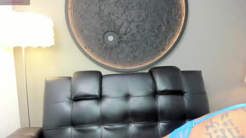 Snapshot of miss_vaiolette chatting on 01-10-25, 11:00 Vaiolette online show from 01-10-25, 11:00