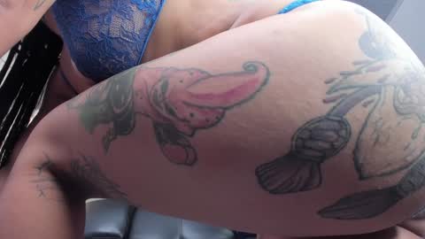 Snapshot of miss_vaiolette chatting on 01-30-25, 02:04 Vaiolette online show from 01-30-25, 02:04