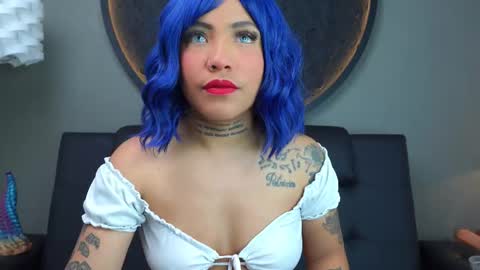 Snapshot of miss_vaiolette chatting on 09-10-25, 11:10 Vaiolette online show from 09-10-25, 11:10