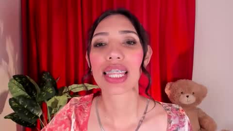 Snapshot of miss_veronica2 chatting on 10-27-25, 01:26 Miss Veronica online show from 10-27-25, 01:26