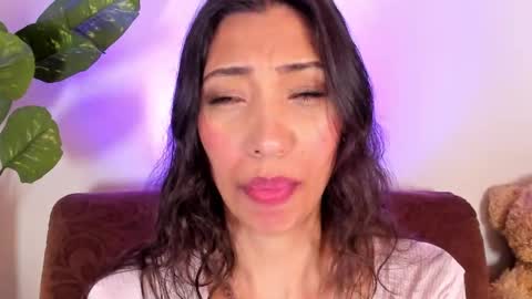 Miss Veronica online show from 03-31-26, 02:06