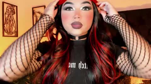 Snapshot of miss_zz chatting on 11-11-25, 06:41 miss_zz online show from 11-11-25, 06:41