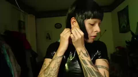 Snapshot of missanarky chatting on 09-17-25, 12:12 Anarkitten  online show from 09-17-25, 12:12