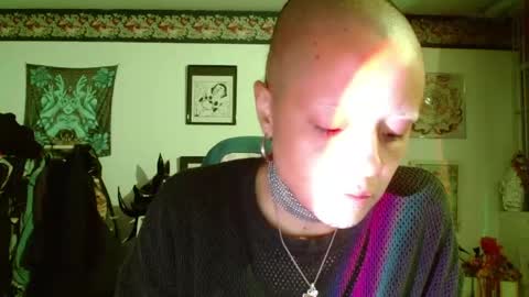 Snapshot of missanarky chatting on 04-17-26, 01:41 Anarkitten online show from 04-17-26, 01:41