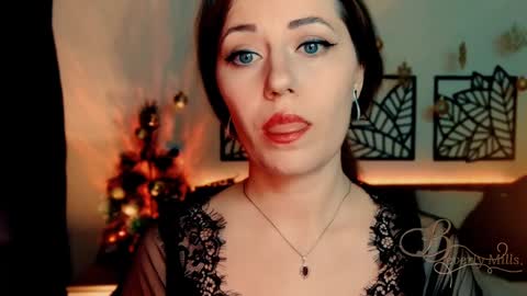 Snapshot of missbeverlymills chatting on 01-02-25, 04:13 The divine Beverly online show from 01-02-25, 04:13