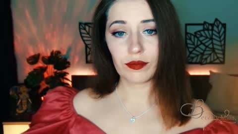 Snapshot of missbeverlymills chatting on 02-02-25, 06:10 The divine Beverly online show from 02-02-25, 06:10