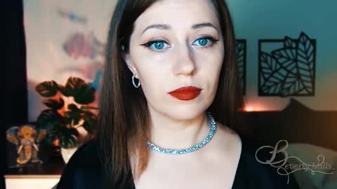 Snapshot of missbeverlymills chatting on 02-13-25, 03:14 The divine Beverly online show from 02-13-25, 03:14