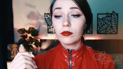 Snapshot of missbeverlymills chatting on 02-15-25, 08:44 The divine Beverly online show from 02-15-25, 08:44