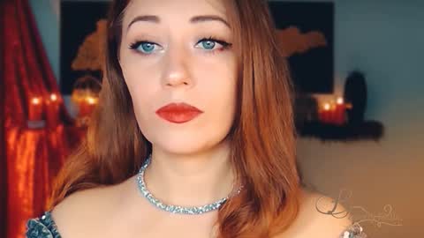 Snapshot of missbeverlymills chatting on 10-27-25, 03:54 The divine Beverly online show from 10-27-25, 03:54