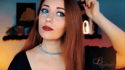 Snapshot of missbeverlymills chatting on 11-28-25, 04:48 The divine Beverly online show from 11-28-25, 04:48