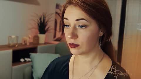 Snapshot of missbeverlymills chatting on 01-09-26, 01:08 The divine Beverly online show from 01-09-26, 01:08