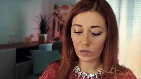 Snapshot of missbeverlymills chatting on 01-12-26, 09:14 The divine Beverly online show from 01-12-26, 09:14